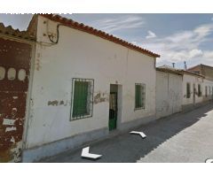 Casa con terreno en Huesca
