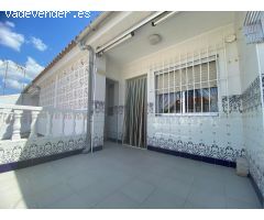 Bungalow en venta con piscina comunitaria y vistas excepcionales.