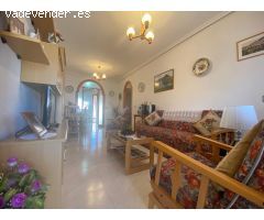 Bungalow en venta con piscina comunitaria y vistas excepcionales.