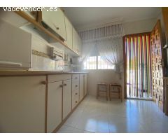 Bungalow en venta con piscina comunitaria y vistas excepcionales.