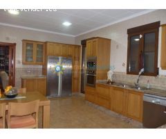 Villa en venta en Albaida