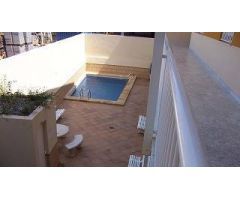 VENTA DE PISO BAJO JUNTO AL MAR