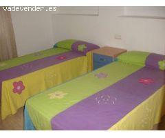 VENTA DE PISO BAJO JUNTO AL MAR