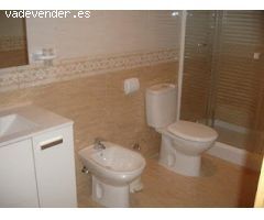 VENTA DE PISO BAJO JUNTO AL MAR