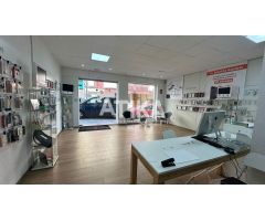 LOCAL COMERCIAL EN ALQUILER EN EXCELENTE ZONA COMERCIAL