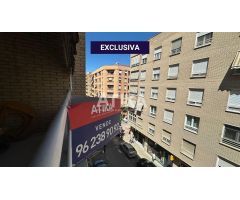 VIVIENDA CÉNTRICA CON EXCELENTE DISTRIBUCIÓN Y MUY LUMINOSA