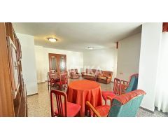 VIVIENDA CÉNTRICA CON EXCELENTE DISTRIBUCIÓN Y MUY LUMINOSA
