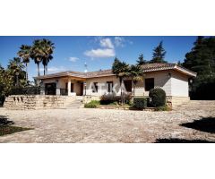 CHALET EN MAGNIFICA UBICACIÓN