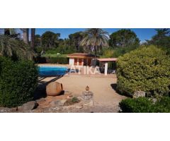CHALET EN MAGNIFICA UBICACIÓN