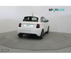 Fiat 500 500E 3+1 ICON 320KM 87KW (118CV) ELECTRICO de 2022 con 9.200 Km por 28.500 EUR. en Madrid