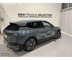 BMW iX xDrive40 240 kW (326 CV) de 2022 con 5.766 Km por 86.900 EUR. en Guipuzcoa