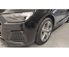 Audi A1 Sportback Advanced 30 TFSI  81(110) kW(CV) 6 vel. de 2022 con 30 Km por 29.500 EUR. en Burgo