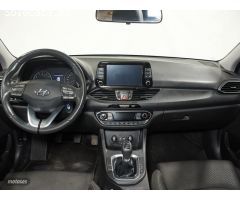 Hyundai i30 FB 1.0 TGDI Tecno 120 de 2018 con 116.500 Km por 15.990 EUR. en Cadiz