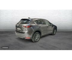 Mazda CX-5 Nuevo CX5 Diesel 2WD AT 110 / 150 EVOLUTION NAVY de 2017 con 89.263 Km por 22.300 EUR. en