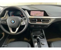 BMW Serie 1 d 85 kW (116 CV) de 2023 con 6.000 Km por 31.900 EUR. en Guipuzcoa