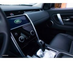 Land Rover Discovery 2.0D TD4 180 PS AWD Auto MHEV Standard de 2020 con 16.300 Km por 51.900 EUR. en