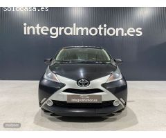 Toyota Aygo 1.0 70 X-Play de 2018 con 89.946 Km por 10.900 EUR. en A Coruna
