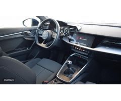 Audi A3 Sportback 30TDI S line de 2022 con 12.500 Km por 33.900 EUR. en Badajoz