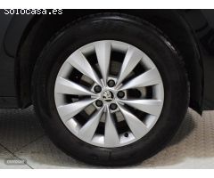 Skoda Kamiq 1.0 TSI Ambition 70kW de 2022 con 10.877 Km por 19.600 EUR. en Leon