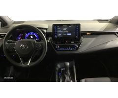 Toyota Corolla 1.8 HYBRID ACTIVE TECH E-CVT 5P de 2022 con 10 Km por 24.200 EUR. en Girona