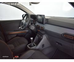 Dacia Sandero Sandero Stepway TCe Comfort 67kW de 2022 con 12.000 Km por 17.900 EUR. en Navarra