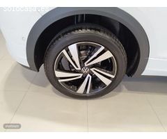 Volkswagen T-Roc R-Line 1.5 TSI 110 kW (150 CV) de 2022 con 12.000 Km por 30.999 EUR. en Segovia