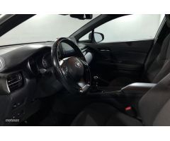Toyota C-HR C-HR 1.2T 6MT OPALO de 2019 con 60.561 Km por 20.510 EUR. en Islas Baleares