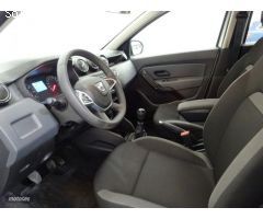 Dacia Duster Essent. Blue dCi 85kW (115CV) 4X2 de 2021 con 15.500 Km por 19.490 EUR. en Cadiz