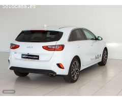 Kia Ceed 1.6 MHEV 100KW TECH 136 5P de 2022 con 10.150 Km por 26.490 EUR. en Pontevedra