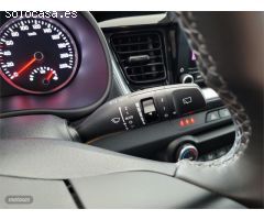 Kia Stonic 1.0 T-GDi 74kW (100CV) MHEV iMT Drive de 2022 con 15.699 Km por 19.845 EUR. en Zamora