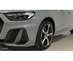 Audi A1 Sportback 30 TFSI Adrenalin de 2023 con 650 Km por 28.500 EUR. en Almeria
