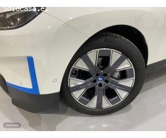BMW iX xDrive40 240 kW (326 CV) de 2022 con 12.167 Km por 83.900 EUR. en Almeria