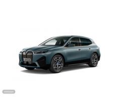 BMW iX xDrive40 240 kW (326 CV) de 2022 con 5.450 Km por 85.900 EUR. en Guipuzcoa