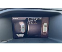 Volvo V 60 2.0 D3 MOMENTUM AUTO 150 5P de 2018 con 122.977 Km por 22.500 EUR. en Cordoba