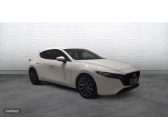 Mazda Mazda3 2.0 SKYACTIV-G 88KW EVOLUTION 5P de 2020 con 44.900 Km por 22.800 EUR. en Girona