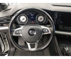 Volkswagen Touareg 3.0TDI V6 Premium Tiptronic Atmosphere 4M 170kW de 2019 con 94.750 Km por 54.900