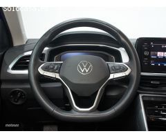 Volkswagen T-Roc 1.0 TSI Life 81kW de 2022 con 17.500 Km por 27.800 EUR. en Cadiz