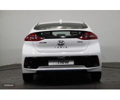 Hyundai Ioniq HEV  HEV 1.6 GDI Tecno de 2018 con 86.000 Km por 18.950 EUR. en Madrid