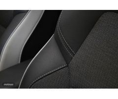 Renault Captur 1.5 Blue dCi 115cv Zen de 2020 con 33.000 Km por 21.290 EUR. en Madrid