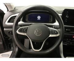 Volkswagen T-Roc Life 1.0 TSI 81 kW (110 CV) de 2022 con 16.500 Km por 24.950 EUR. en Segovia