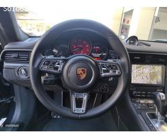 Porsche 911 Carrera 4 GTS Coupe de 2017 con 38.050 Km por 139.500 EUR. en Malaga