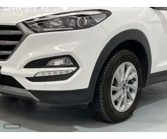 Hyundai Tucson 1.6 GDI BD Essence 4x2 de 2018 con 58.475 Km por 17.490 EUR. en Valladolid