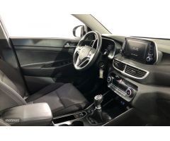 Hyundai Tucson 1.6 CRDI 85KW 48V SLE SKY 2WD 116 5P de 2019 con 37.670 Km por 22.695 EUR. en Islas B