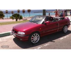 Opel Astra Cabrio 1.8i 16V de 1994 con 405.000 Km por 3.300 EUR. en Las Palmas