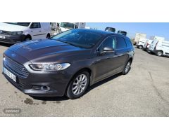 Ford Mondeo Berlina Trend 2.0 TDCi de 2015 con 213.765 Km por 8.800 EUR. en Sevilla