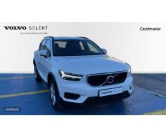 Volvo XC40 XC40 Momentum Core, T2 (gasolina - manual) de 2021 con 16.590 Km por 30.490 EUR. en Huelv