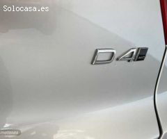 Volvo XC40 XC40 D4 AWD Momentum Automatico de 2018 con 105.476 Km por 31.400 EUR. en Badajoz