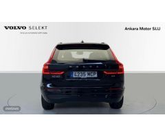 Volvo XC 60 Core Essential B4 (gasolina) Automatic de 2022 con 10 Km por 1 EUR. en Alicante