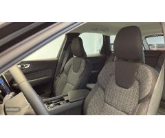 Volvo XC 60 Core Essential B4 (gasolina) Automatic de 2022 con 10 Km por 1 EUR. en Alicante