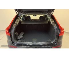 Volvo XC 60 Core Essential B4 (gasolina) Automatic de 2022 con 10 Km por 1 EUR. en Alicante